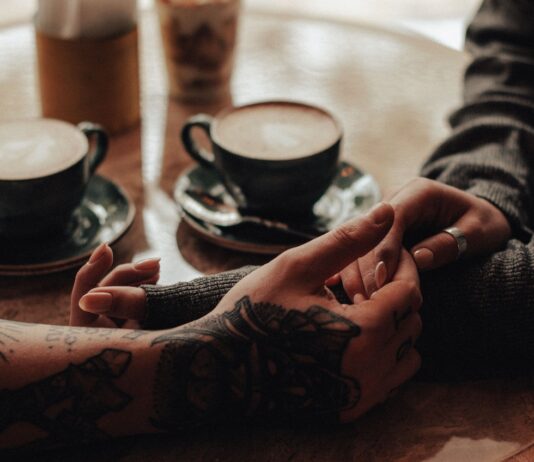 Den gode date starter med en kop kaffe kaffe date